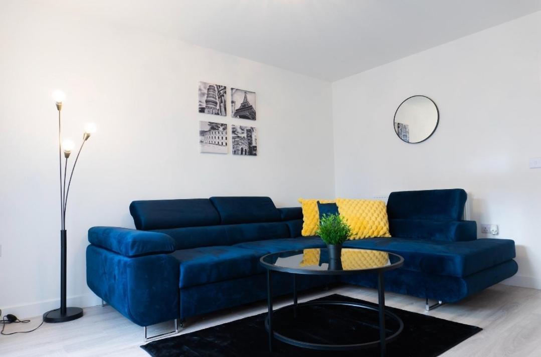 Willa Stylish House With Private Parking Glasgow Zewnętrze zdjęcie
