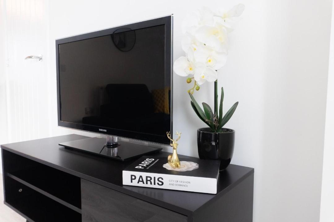 Willa Stylish House With Private Parking Glasgow Zewnętrze zdjęcie