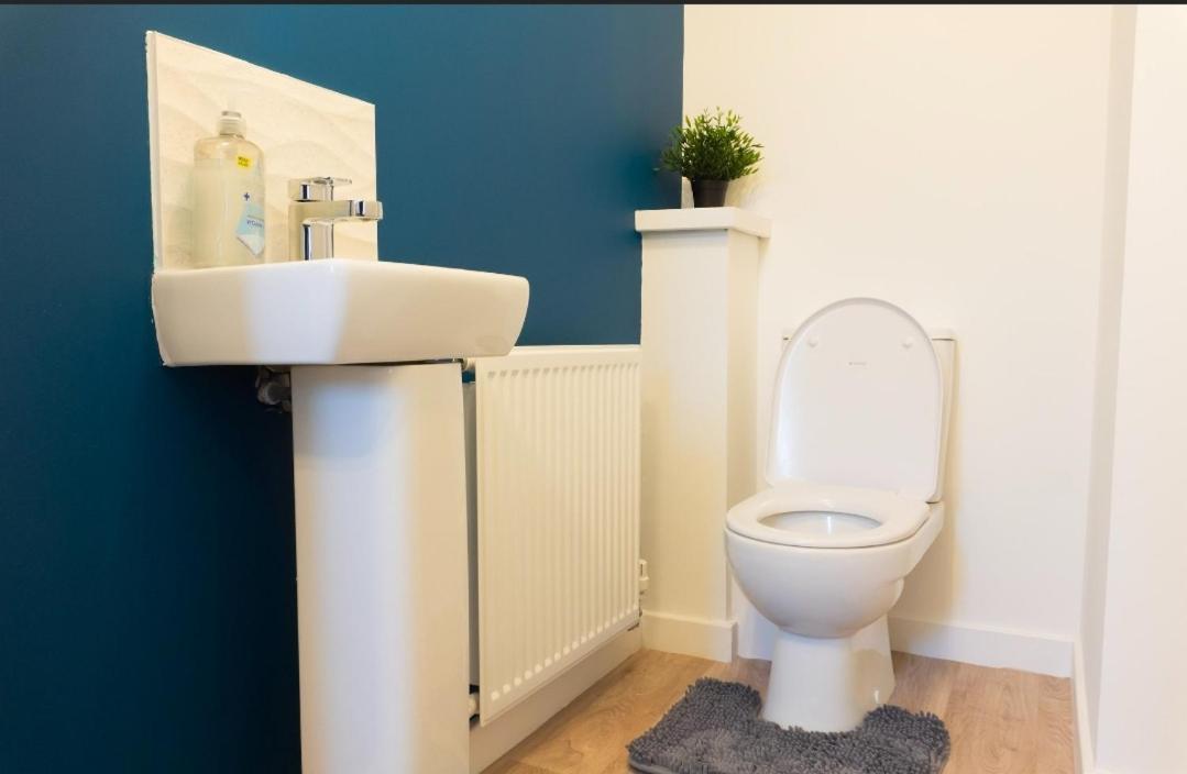 Willa Stylish House With Private Parking Glasgow Zewnętrze zdjęcie