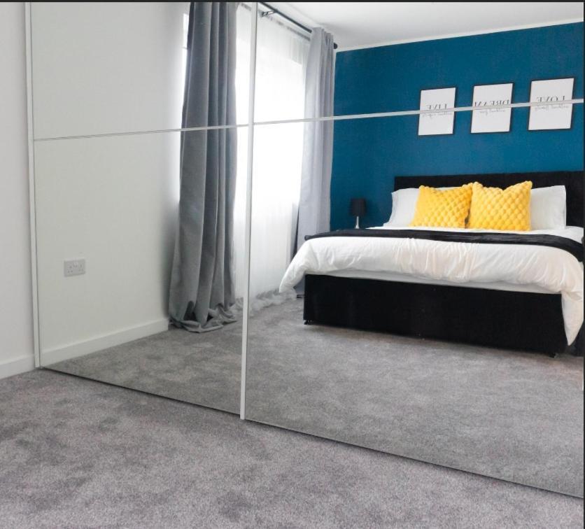 Willa Stylish House With Private Parking Glasgow Zewnętrze zdjęcie